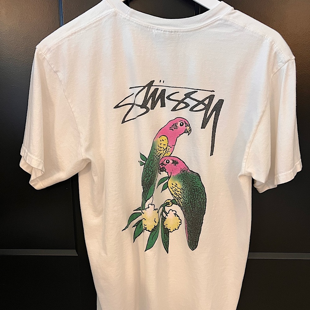 Stussy Graphic Tee Shirt- Parrots Men’s Medium